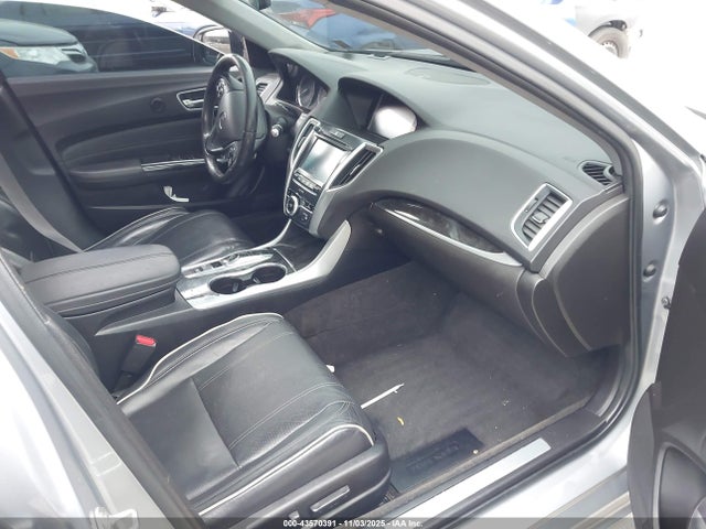 2018 ACURA TLX 19UUB2F52JA005417 Photo 4