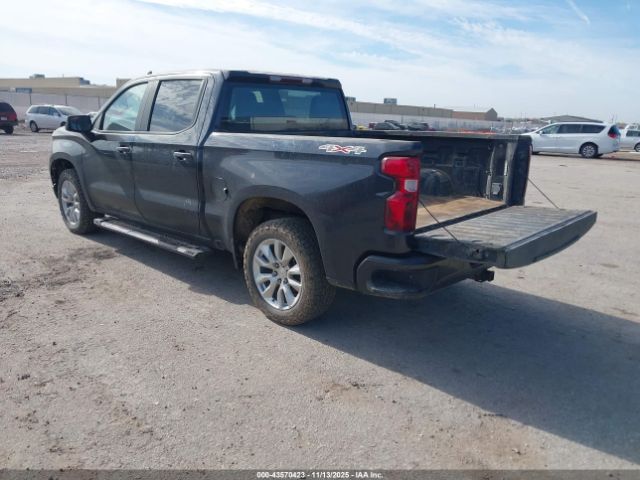 2022 CHEVROLET SILVERADO 1500 1GCPDBEK8NZ644955 Photo 2