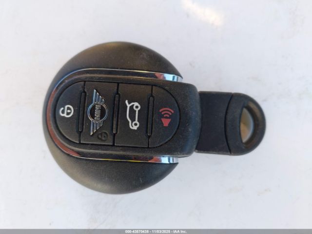 2022 MINI CLUBMAN WMWLV7C00N2R36602 Photo 10