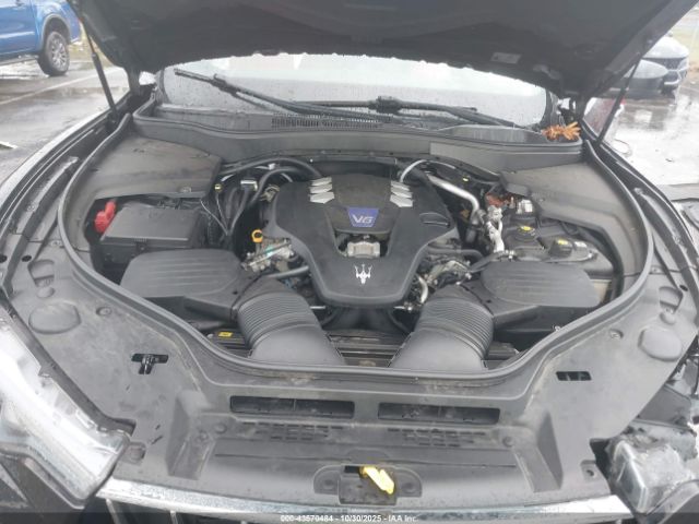 2018 MASERATI LEVANTE ZN661YUA9JX301317 Photo 9