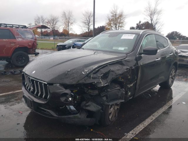 2018 MASERATI LEVANTE ZN661YUA9JX301317 Photo 5