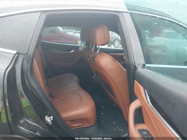 2018 MASERATI LEVANTE ZN661YUA9JX301317 Photo 7