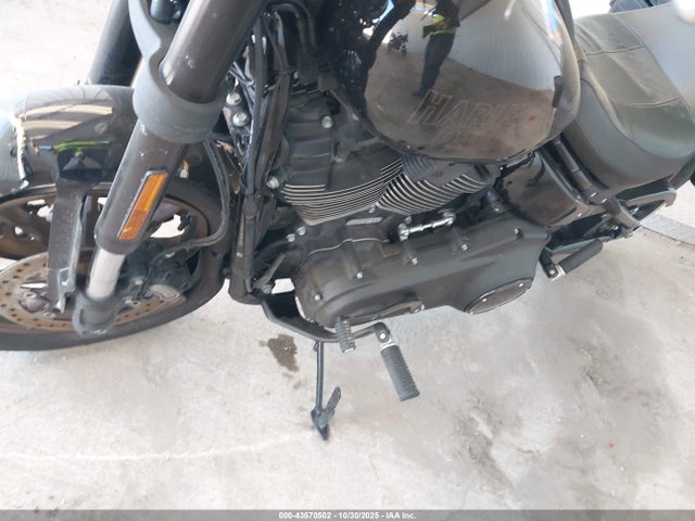 1HD1YWZ16RB055550 Harley-Davidson FXLRS