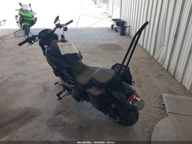 2024 HARLEY-DAVIDSON FXLRS 1HD1YWZ16RB055550 Photo 2