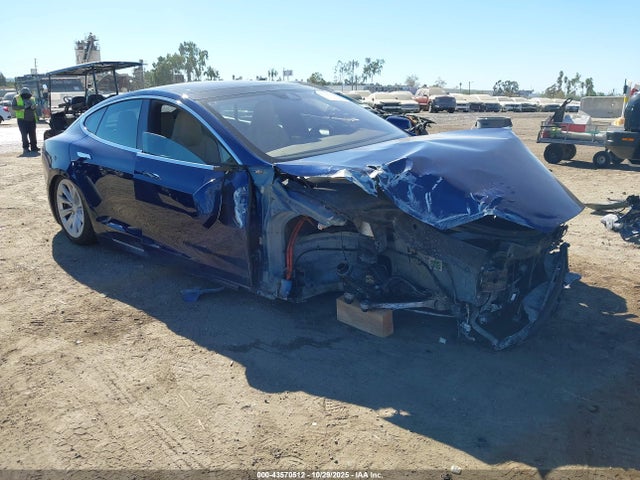 2016 TESLA MODEL S 5YJSA1E28GF162511 Photo 0