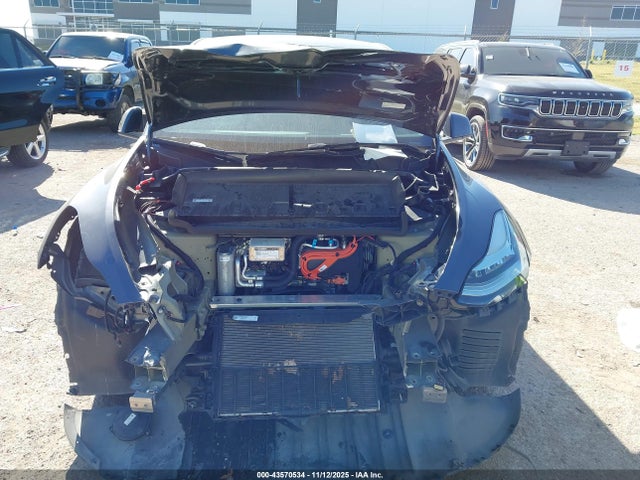 2023 TESLA MODEL Y 7SAYGDEE8PA122675 Photo 9