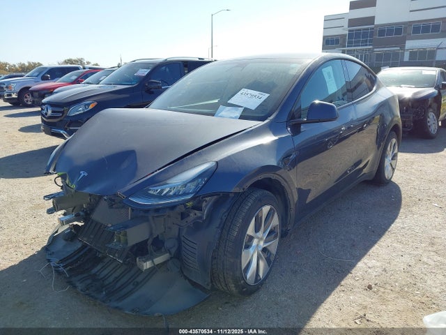 2023 TESLA MODEL Y 7SAYGDEE8PA122675 Photo 1