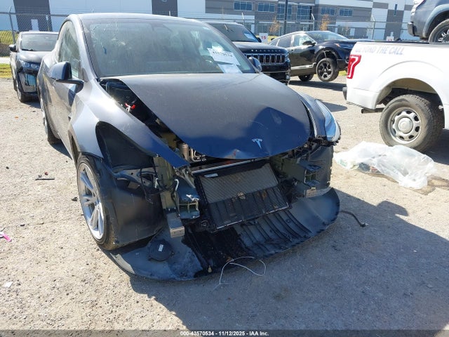 2023 TESLA MODEL Y 7SAYGDEE8PA122675 Photo 5