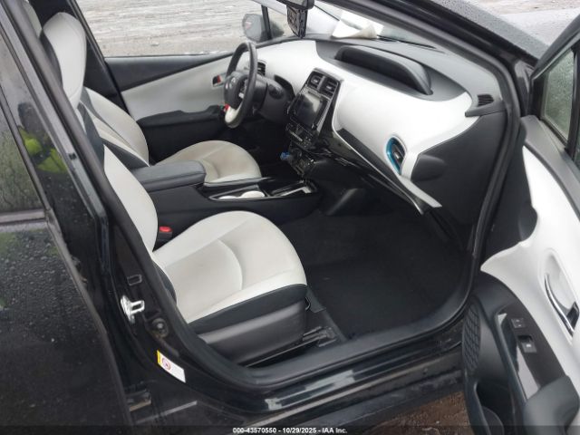 2017 TOYOTA PRIUS JTDKARFU8H3534040 Photo 4
