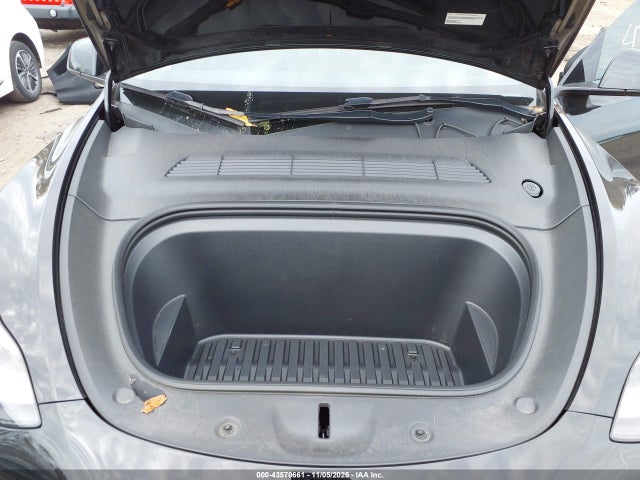 2023 TESLA MODEL Y 7SAYGDEE1PF769440 Photo 9