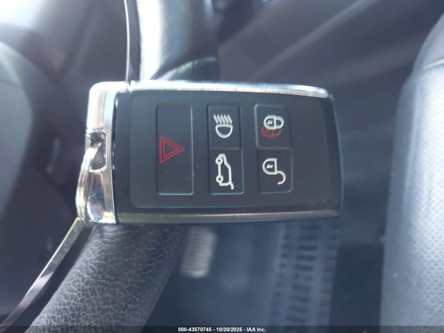 2019 JAGUAR E-PACE SADFJ2FX6K1Z42532 Photo 10