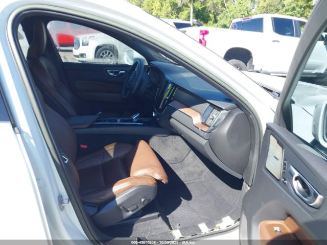 2022 VOLVO XC60 YV4L12DL2N1086453 Photo 4