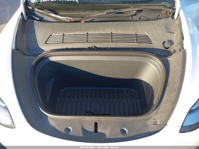 2023 TESLA MODEL Y 7SAYGDEE2PA058634 Photo 9
