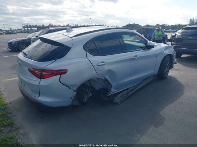 2022 ALFA ROMEO STELVIO ZASPAJAN4N7D37577 Photo 3