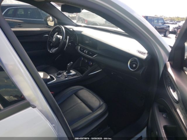 2022 ALFA ROMEO STELVIO ZASPAJAN4N7D37577 Photo 4