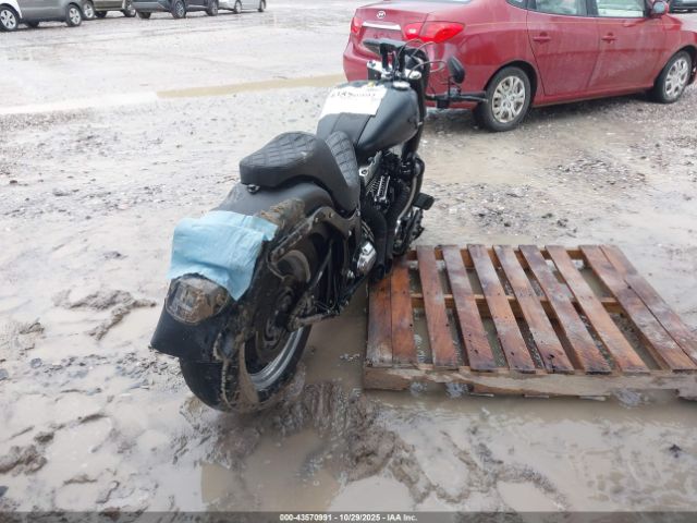 2011 HARLEY-DAVIDSON FLSTFB 1HD1JN513BB024993 Photo 3