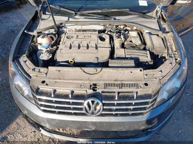 2015 Volkswagen Passat 2.0l Tdi Sel Premium მანქანა იყიდება აუქციონზე, vin: 1VWCV7A33FC015709, აუქციონის ნომერი: 43571018