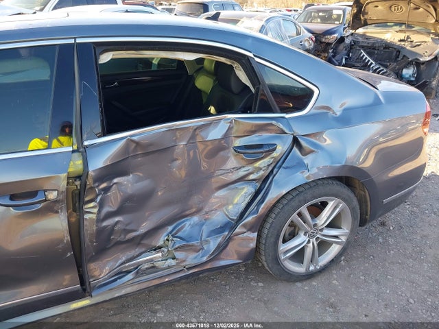 2015 Volkswagen Passat 2.0l Tdi Sel Premium მანქანა იყიდება აუქციონზე, vin: 1VWCV7A33FC015709, აუქციონის ნომერი: 43571018