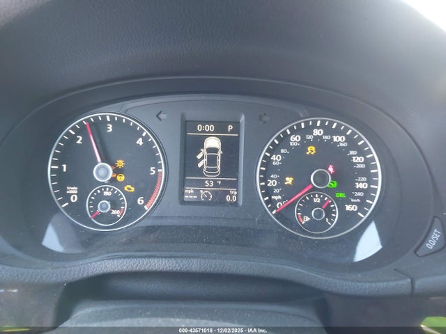 2015 Volkswagen Passat 2.0l Tdi Sel Premium მანქანა იყიდება აუქციონზე, vin: 1VWCV7A33FC015709, აუქციონის ნომერი: 43571018