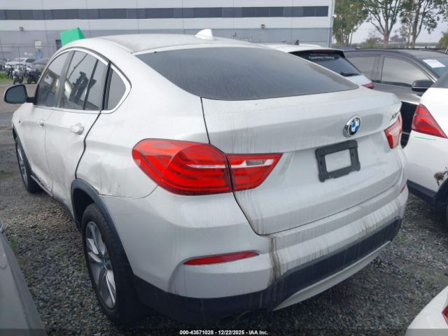 2017 BMW X4 5UXXW3C37H0T79268 Photo 2