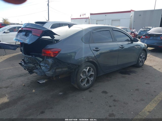 3KPF24AD7LE255589 KIA Forte Lxs