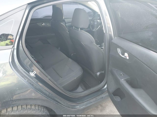 3KPF24AD7LE255589 KIA Forte Lxs
