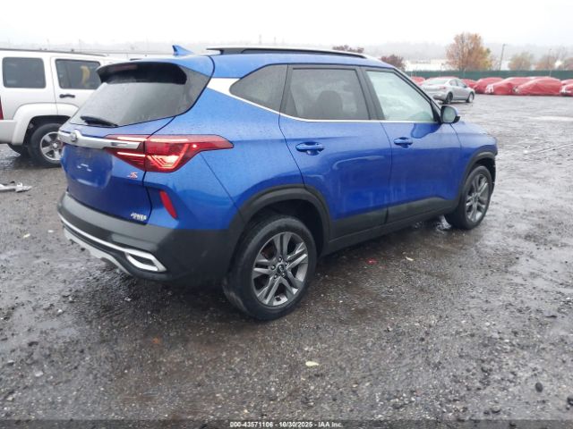 2021 KIA SELTOS KNDEU2AA6M7216641 Photo 3