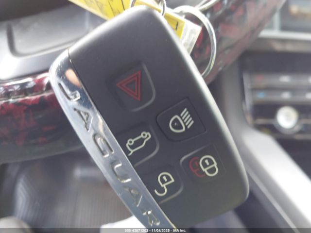 2017 JAGUAR F-PACE SADCK2BV2HA078964 Photo 10