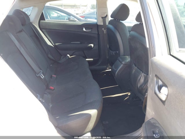 5XXGT4L33JG264428 KIA Optima Lx