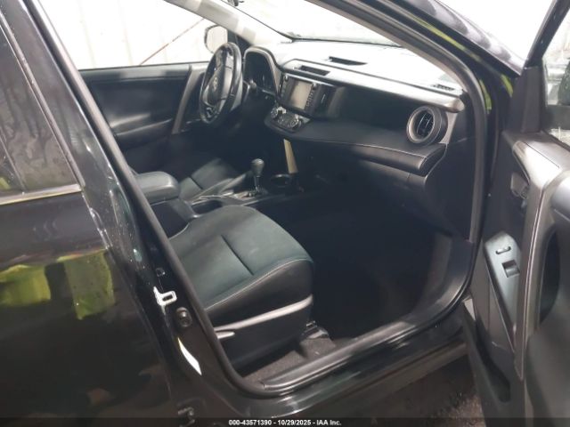 2017 TOYOTA RAV4 HYBRID JTMRJREV4HD122507 Photo 4