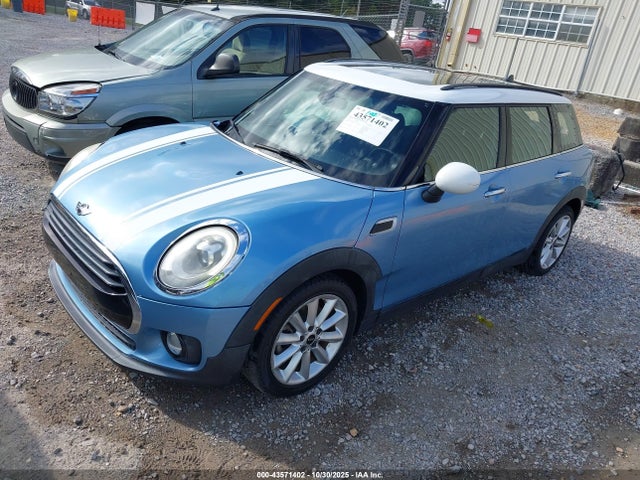 2016 MINI CLUBMAN WMWLN5C52G2E31053 Photo 1