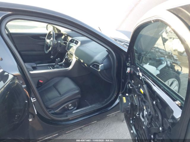 2020 JAGUAR XE SAJAJ4FX8LCP64390 Photo 4