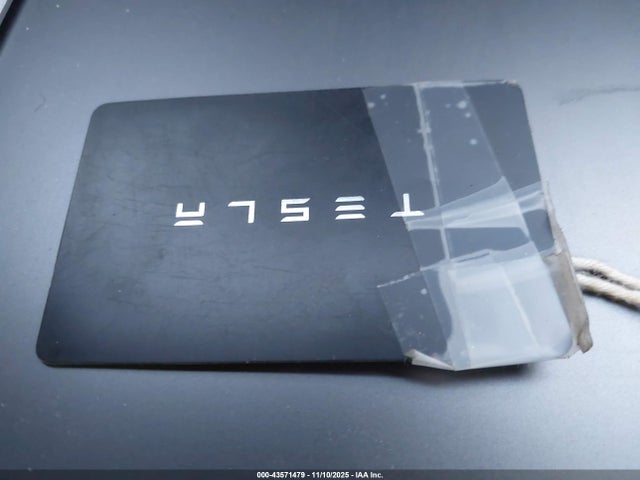 2021 Tesla Model Y Long Range Dual Motor All-wheel Drive მანქანა იყიდება აუქციონზე, vin: 5YJYGDEE2MF286029, აუქციონის ნომერი: 43571479
