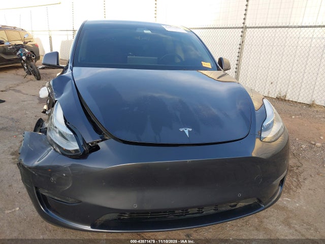 2021 Tesla Model Y Long Range Dual Motor All-wheel Drive მანქანა იყიდება აუქციონზე, vin: 5YJYGDEE2MF286029, აუქციონის ნომერი: 43571479