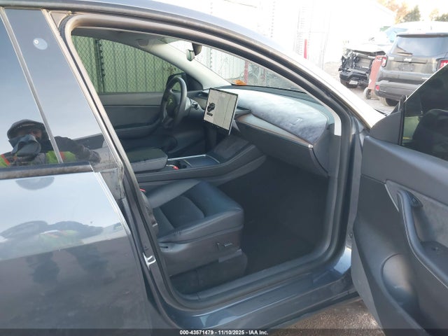 2021 Tesla Model Y Long Range Dual Motor All-wheel Drive მანქანა იყიდება აუქციონზე, vin: 5YJYGDEE2MF286029, აუქციონის ნომერი: 43571479