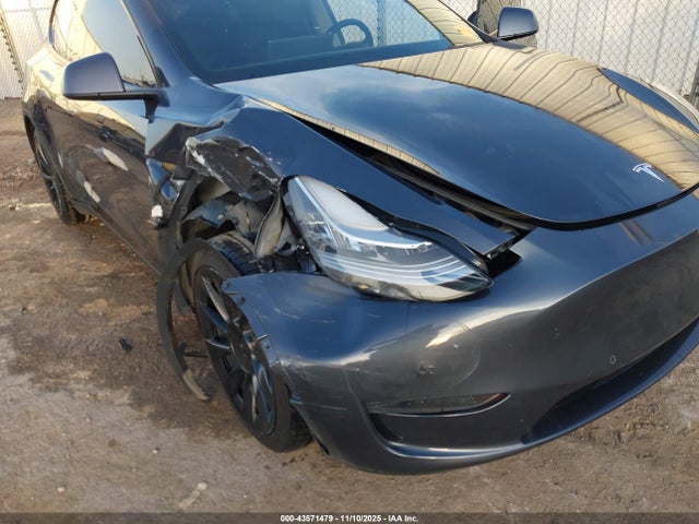 2021 Tesla Model Y Long Range Dual Motor All-wheel Drive მანქანა იყიდება აუქციონზე, vin: 5YJYGDEE2MF286029, აუქციონის ნომერი: 43571479