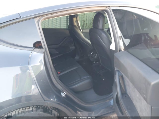 2021 Tesla Model Y Long Range Dual Motor All-wheel Drive მანქანა იყიდება აუქციონზე, vin: 5YJYGDEE2MF286029, აუქციონის ნომერი: 43571479