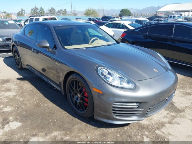 2016 PORSCHE PANAMERA WP0AF2A73GL081577