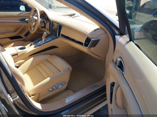2016 PORSCHE PANAMERA WP0AF2A73GL081577 Photo 4