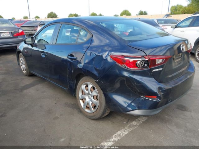 2017 MAZDA MAZDA3 JM1BN1U75H1131387 Photo 2