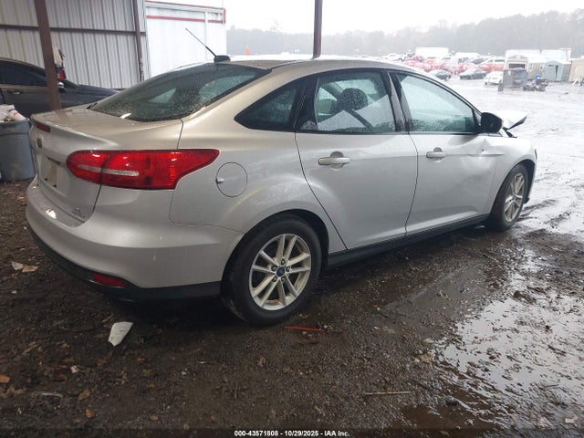 2015 FORD FOCUS 1FADP3F26FL353895 Photo 3