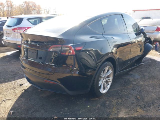 2023 TESLA MODEL Y 7SAYGAEEXPF606445 Photo 3