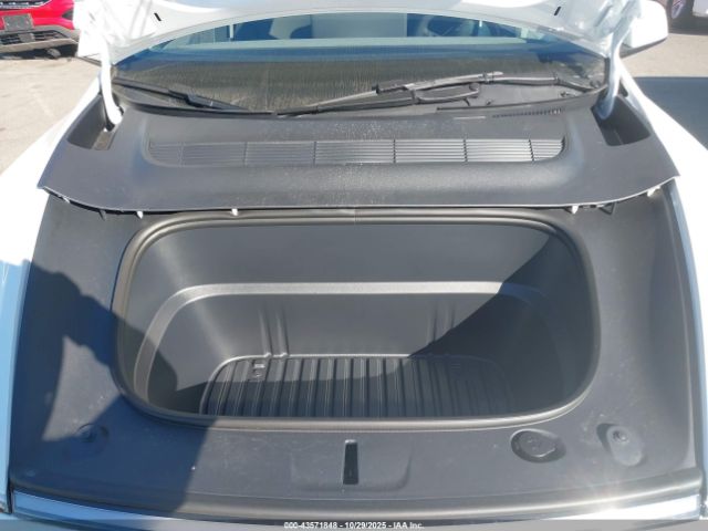 2026 TESLA MODEL Y 7SAYGDED3TF441227 Photo 9