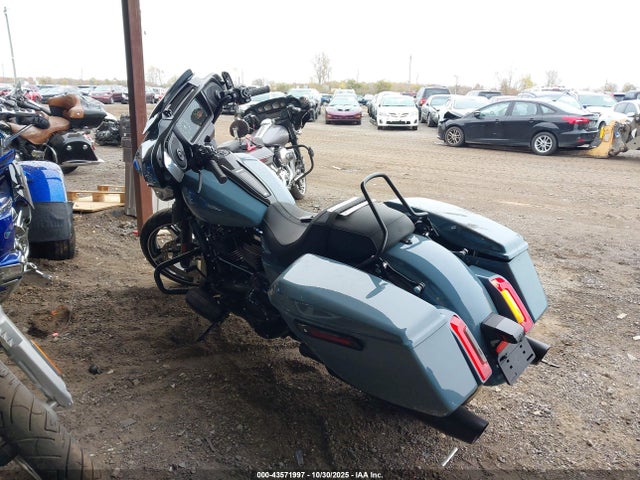 2024 HARLEY-DAVIDSON FLHX 1HD1KB71XRB603692 Photo 2