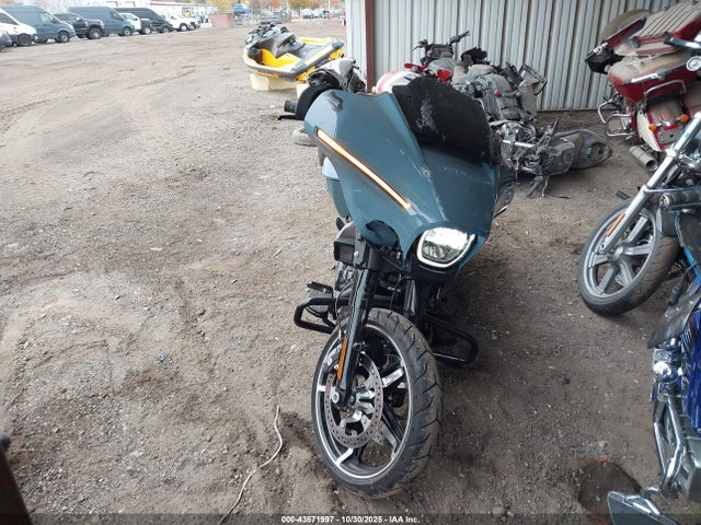 2024 HARLEY-DAVIDSON FLHX 1HD1KB71XRB603692 Photo 4