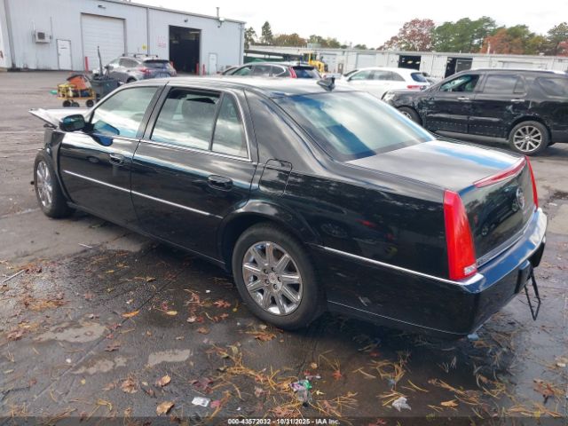2011 CADILLAC DTS 1G6KH5E6XBU113500 Photo 2