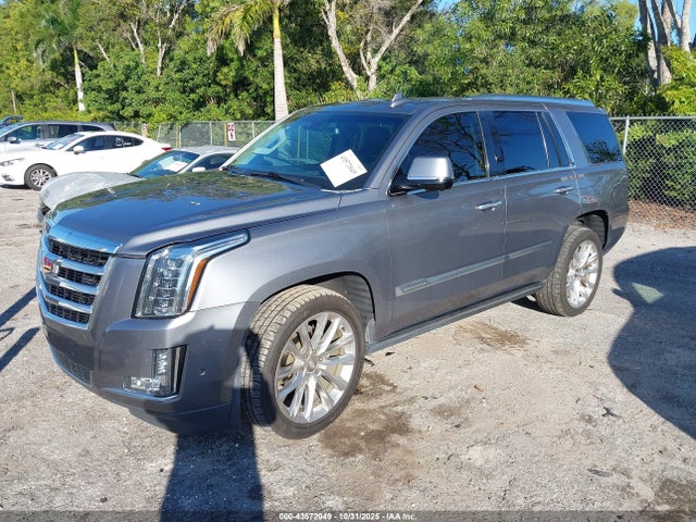 2018 CADILLAC ESCALADE 1GYS4CKJ0JR262645 Photo 1