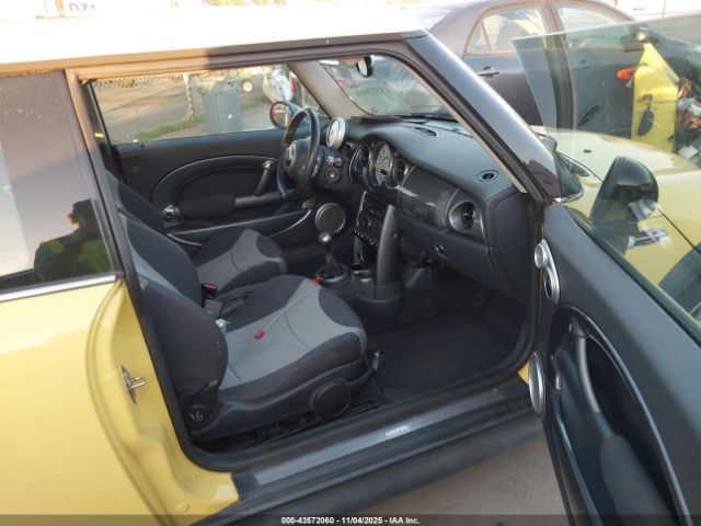 2003 MINI COOPER S WMWRE33423TD65114 Photo 4