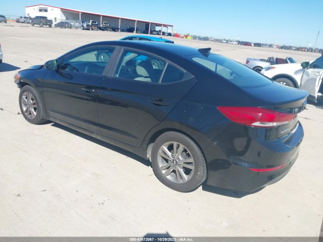 2017 HYUNDAI ELANTRA KMHD84LF8HU381341 Photo 2