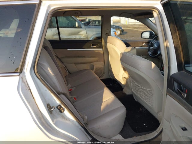 Продаж на аукціоні авто 2014 Subaru Outback 2.5i Premium, vin: 4S4BRBCC9E3282530, номер лоту: 43572094
